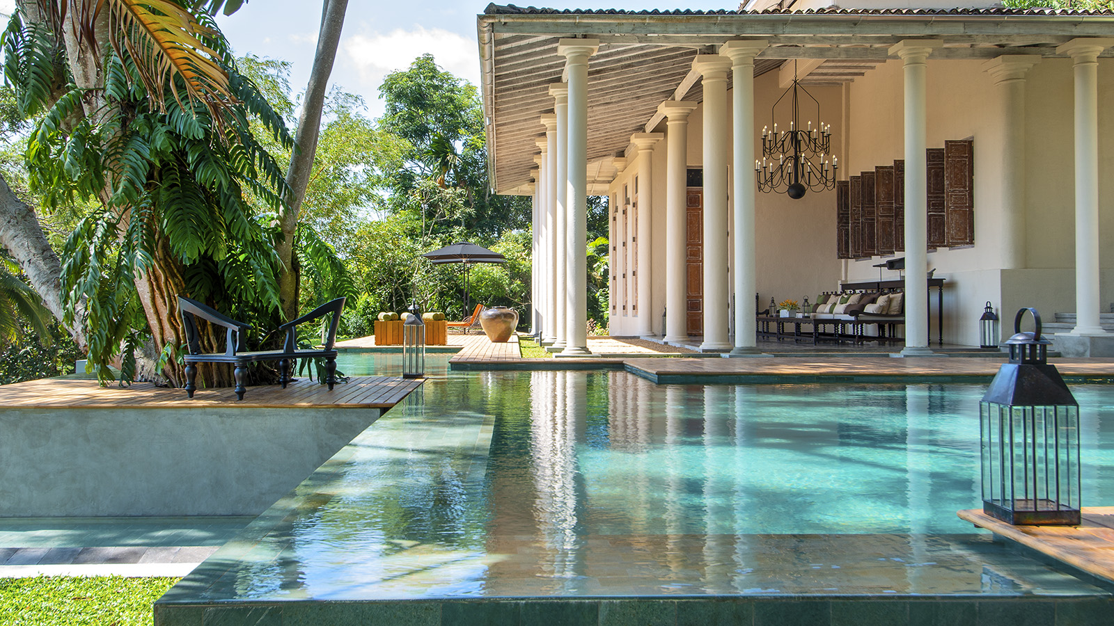 luxury pools Perth